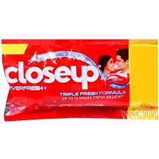 closeup toothpaste pouch